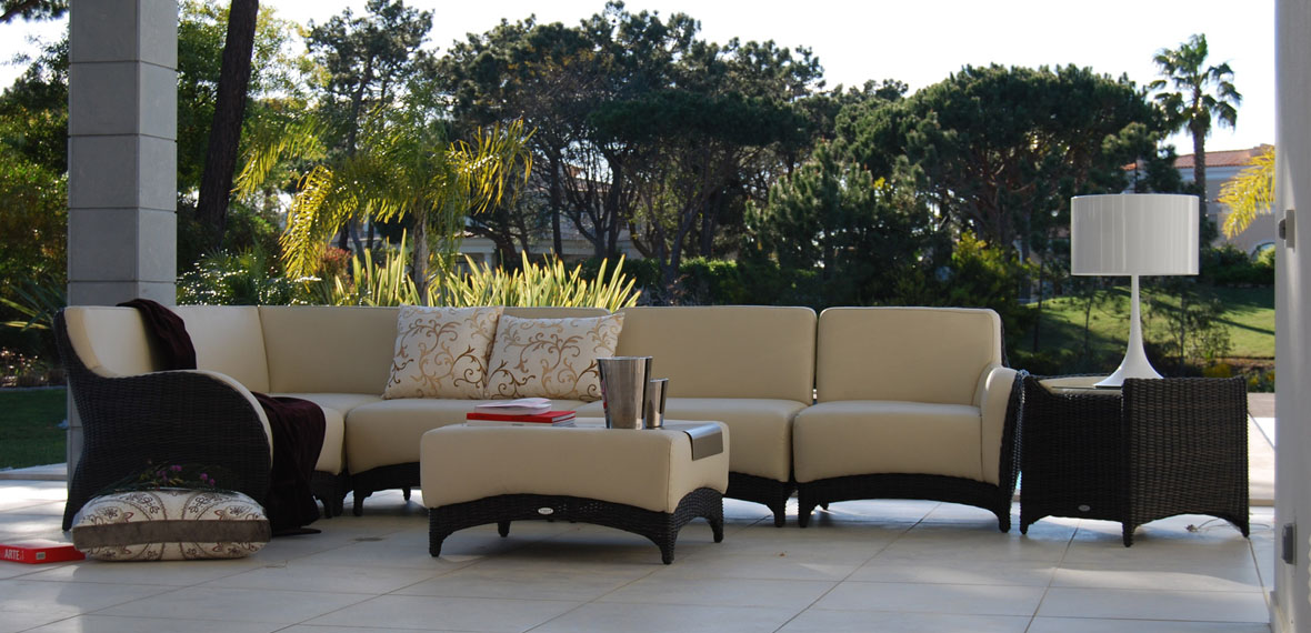La Spezia Outdoor Furniture Status, Upholstered Patio Furniture